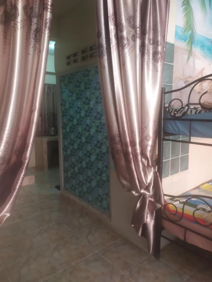 Artem'S Guesthouse Bãi biển Jomtien Ngoại thất bức ảnh