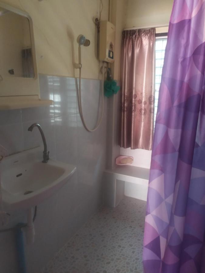 Artem'S Guesthouse Bãi biển Jomtien Ngoại thất bức ảnh