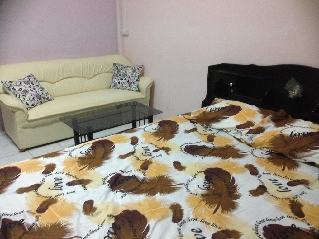 Artem'S Guesthouse Bãi biển Jomtien Phòng bức ảnh