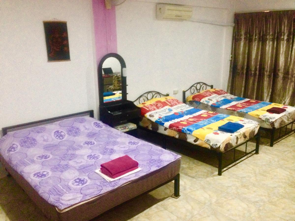 Artem'S Guesthouse Bãi biển Jomtien Ngoại thất bức ảnh