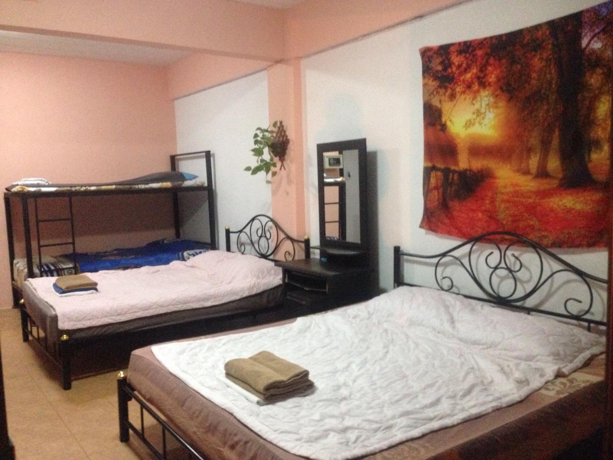 Artem'S Guesthouse Bãi biển Jomtien Ngoại thất bức ảnh