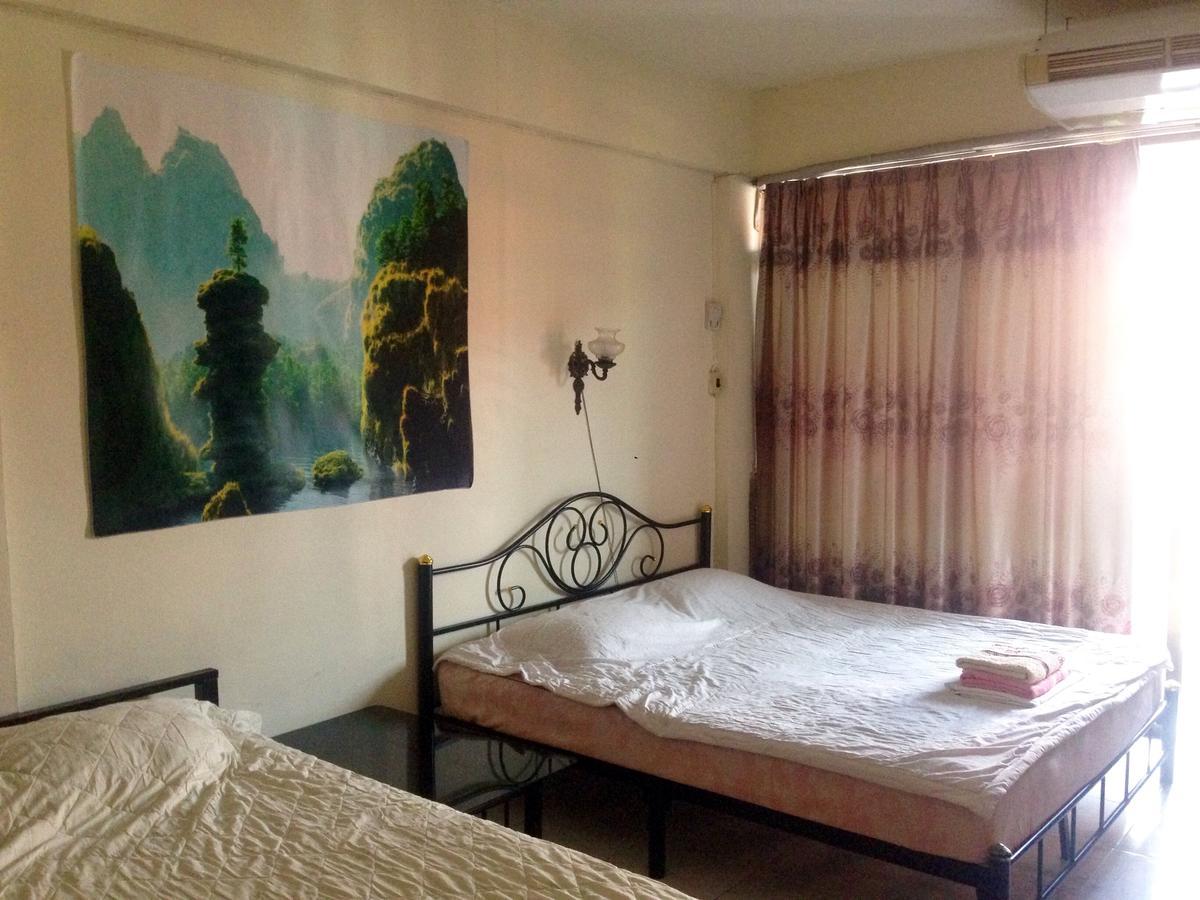 Artem'S Guesthouse Bãi biển Jomtien Ngoại thất bức ảnh
